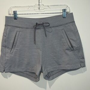 Athleta women’s gray shorts size small